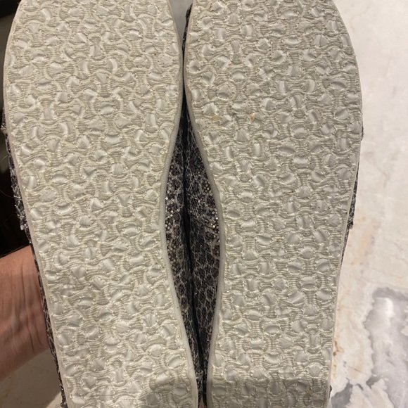 TOMS - new without tags - sparkle - Picture 5 of 5